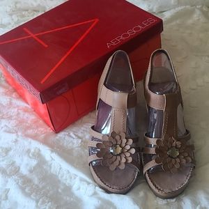 Aerosols womens tan leather and suede wedges